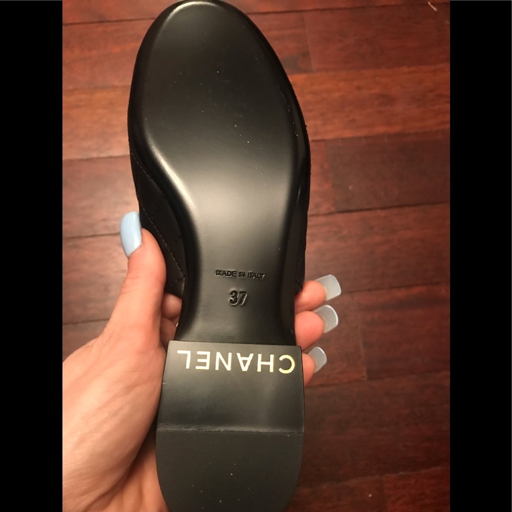 NIB Chanel Quilted Chain Mules Sz 37 - Picture 8 of 8